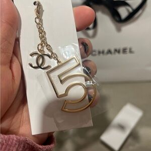 Chanel no 5 charm